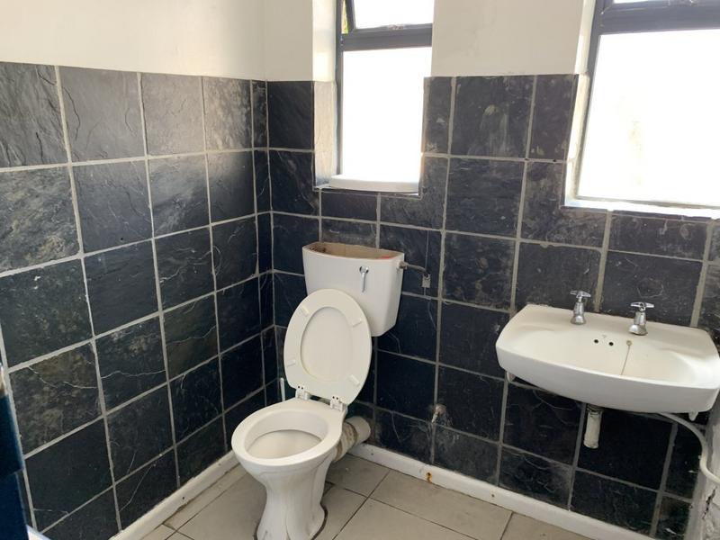 To Let commercial Property for Rent in Paarden Eiland Western Cape